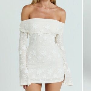 Elegant Off-Shoulder White Lace Dress